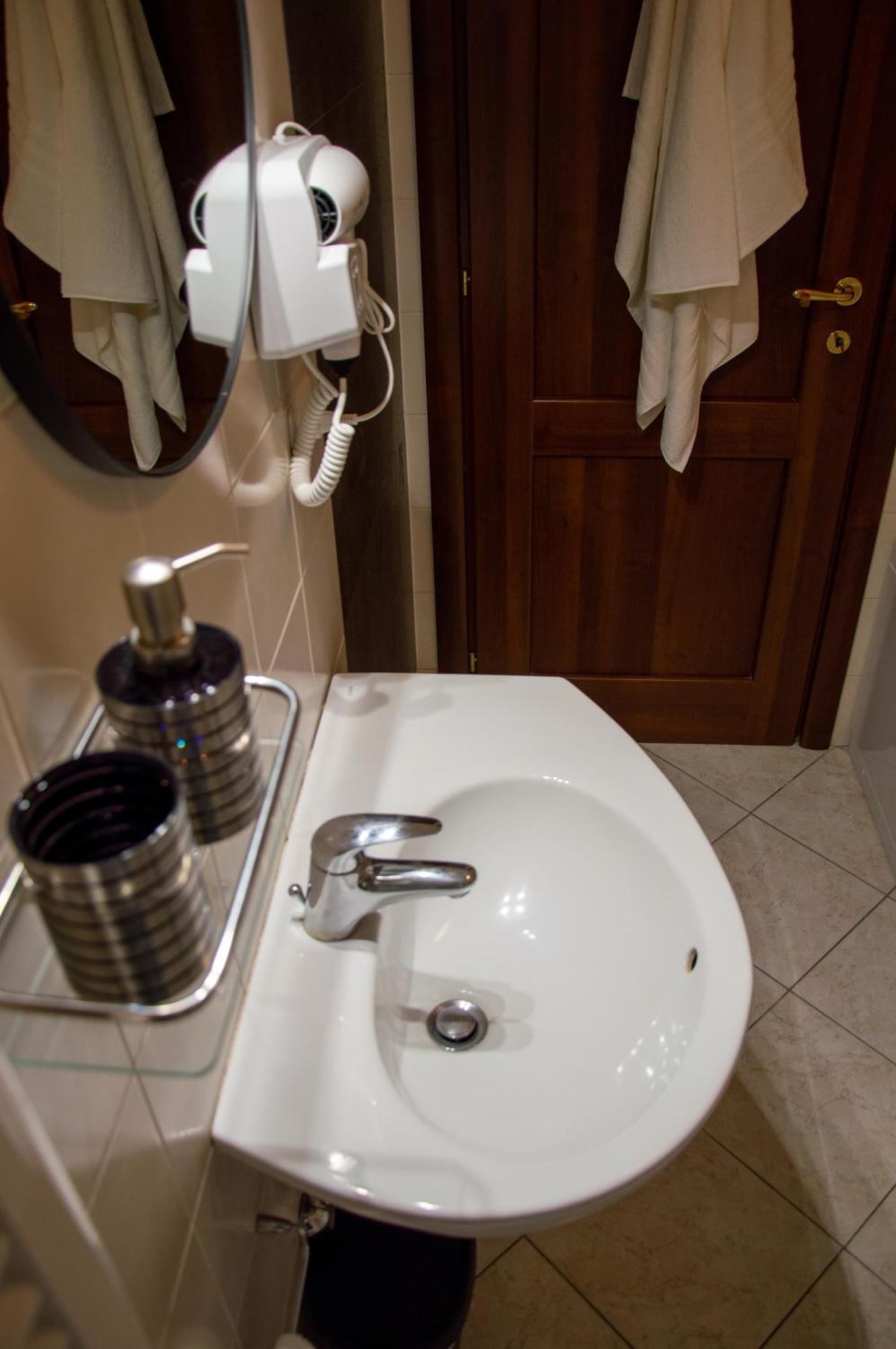 Testaccio Xix-Xxv Bed And Breakfast โรม ภายนอก รูปภาพ